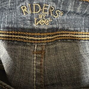 Riders Lee jeans with stretch! Size 16 long.
